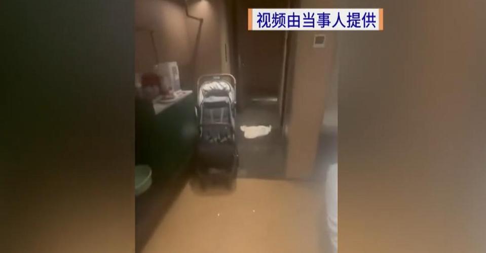 一家三口被困酒店卫生间4小时，这些细节值得注意