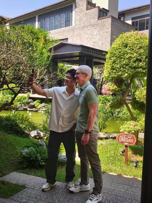 库克广州行与苏炳添叹早茶