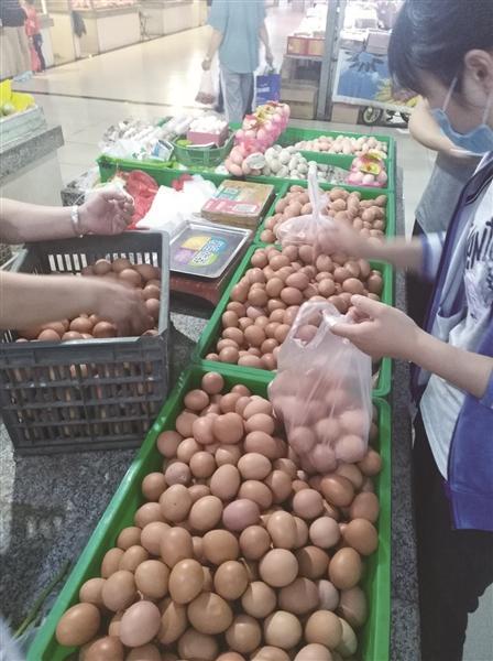 蛋价回落至四元区间 供需变化成主因