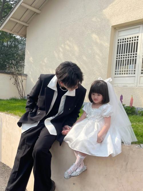 沐言父母被指过度包装女儿引热议