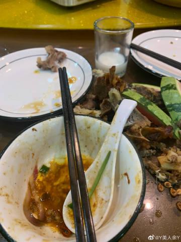 《美人余》饭局情节引热议 观众直呼不适