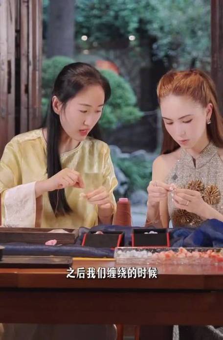 周杰伦昆凌大女儿喜欢穿汉服,引关注