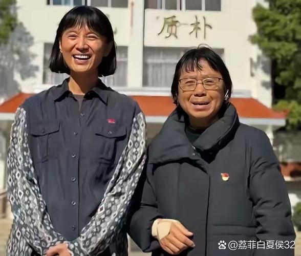 宋佳飞天奖含泪致谢张桂梅老师